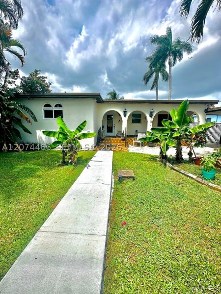 3351 NW 20th St Miami, FL 33142
