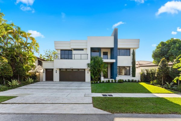 1032 SE 12th Fort Lauderdale, FL 33316