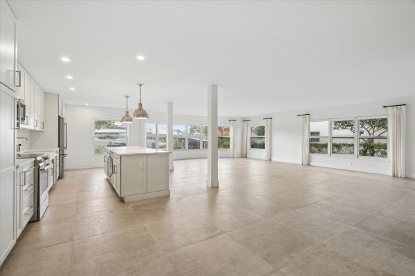 5100 Bayview #106 Fort Lauderdale, FL 33308