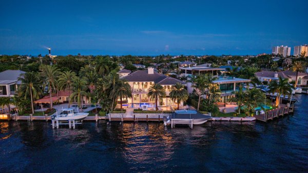 2307 N Riverside Dr Pompano Beach, FL 33062