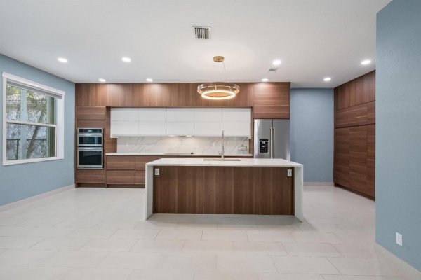 1222 Rose Gate Riviera Beach, FL 33404