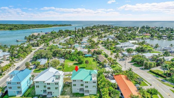 107 Desota Fort Pierce, FL 34949