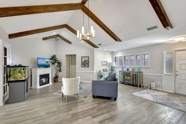 1127 E Seminole #22c Jupiter, FL 33477