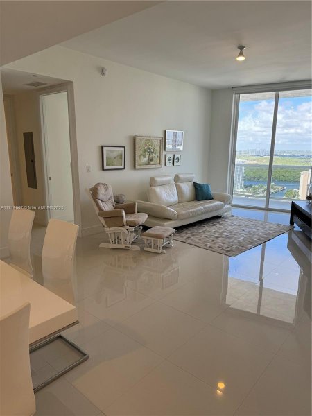 16001 Collins Ave #2605 Sunny Isles Beach, FL 33160