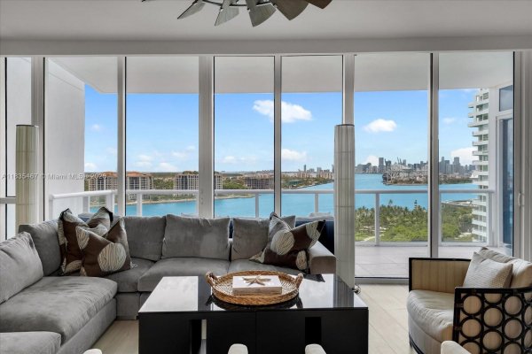 100 S Pointe Dr #1502 Miami Beach, FL 33139 100 S Pointe Dr #1502 Miami Beach, FL 33139