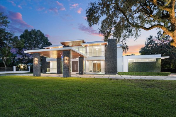 6300 Moss Rnch Rd Pinecrest, FL 33156