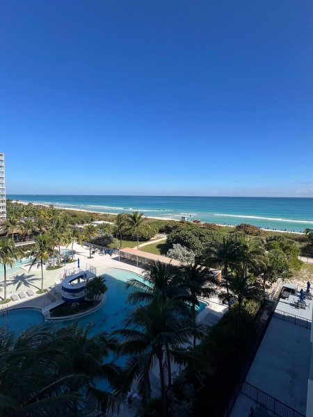 9273 Collins Ave #607 Surfside, FL 33154