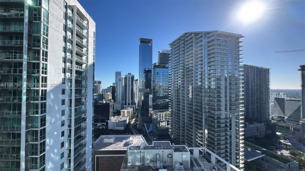 41 SE 5th St #2004 Miami, FL 33131