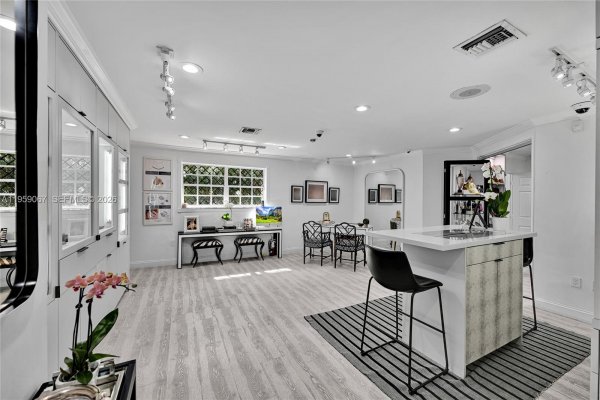 2212 SW 22nd Ave Miami, FL 33145