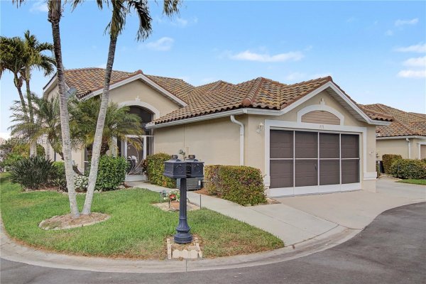 317 Stella Maris Dr S Naples, FL 34114