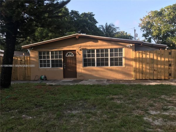 320 Ipswich St #320 Boca Raton, FL 33487