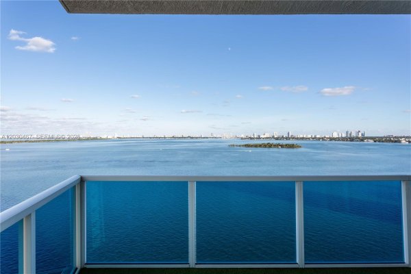 700 NE 25th St #1003 Miami, FL 33137