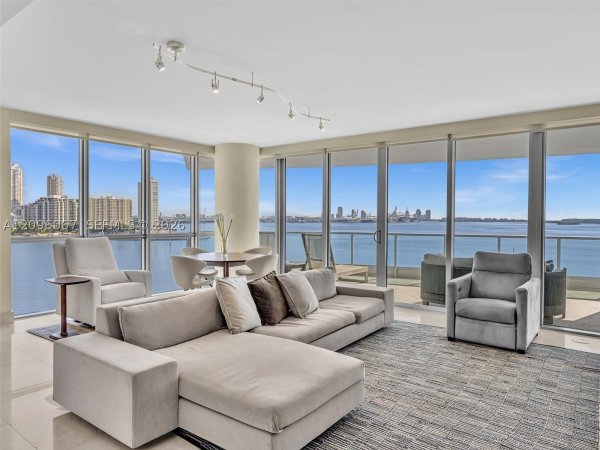 1331 Brickell Bay Dr #901 Miami, FL 33131