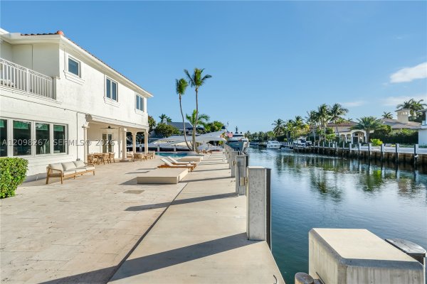 191 NE 23rd Ave Fort Lauderdale, FL 33301