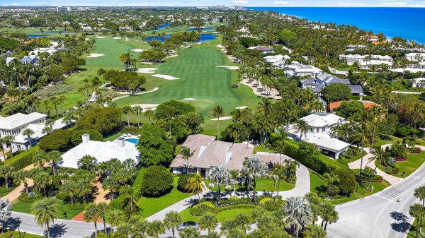 677 Village North Palm Beach, FL 33408