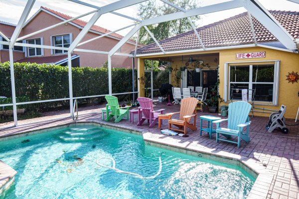 8058 Via Hacienda Riviera Beach, FL 33418