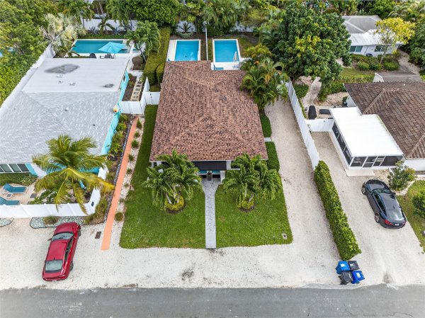 1210 NE 16th Ave Fort Lauderdale, FL 33304