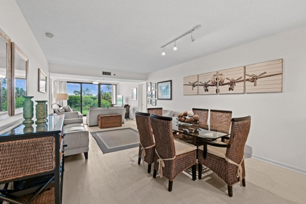 Undisclosed Address Jupiter, FL 33477