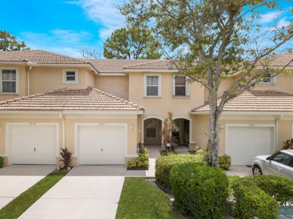 1527 Barrymore Wellington, FL 33414