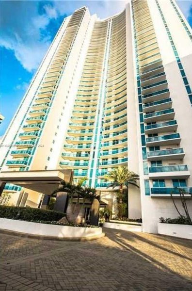 2711 S Ocean Dr #2506 Hollywood, FL 33019