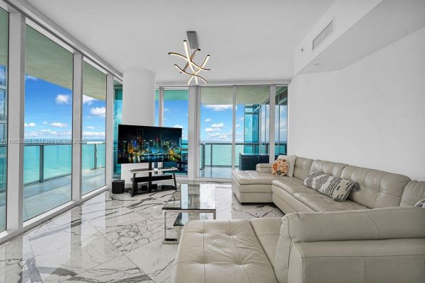 17121 Collins Ave #1808 Sunny Isles Beach, FL 33160