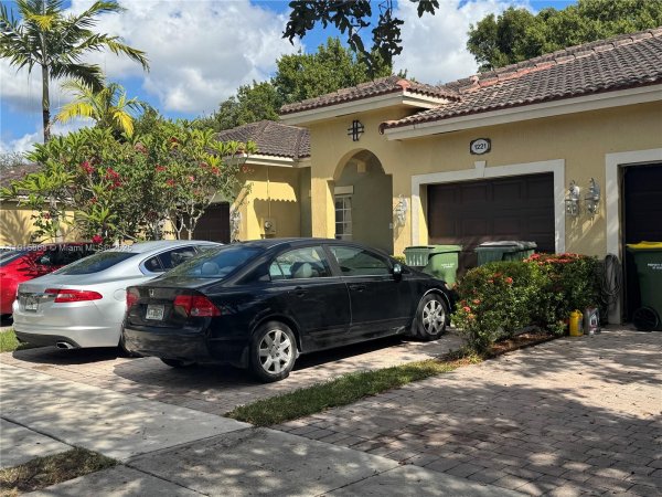 1221 NE 32nd Ter Homestead, FL 33033