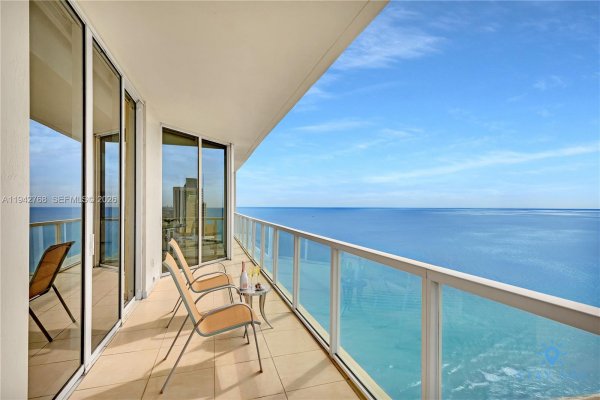 16699 Collins Ave #4208 Sunny Isles Beach, FL 33160
