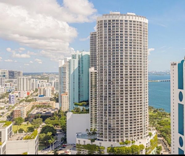 1750 N Bayshore Dr #5401 Miami, FL 33132