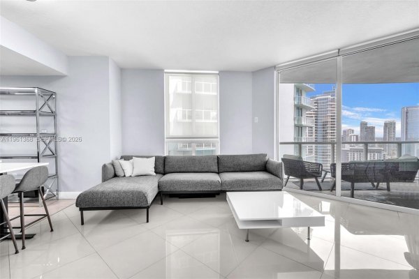 1900 N Bayshore Dr #3610 Miami, FL 33132