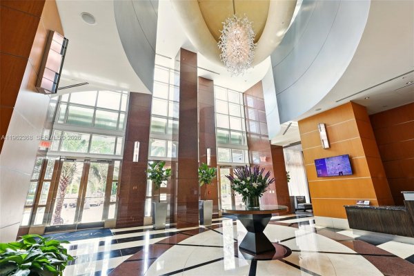 244 Biscayne Blvd #2405 Miami, FL 33132