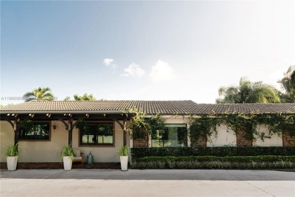 7120 SW 56th St Miami, FL 33155