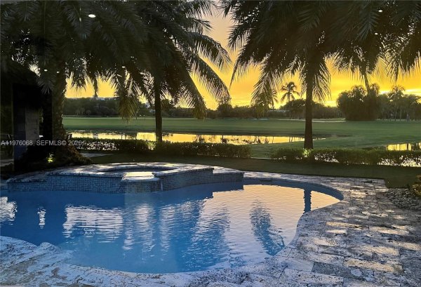 1420 Diplomat Pkwy Hollywood, FL 33019