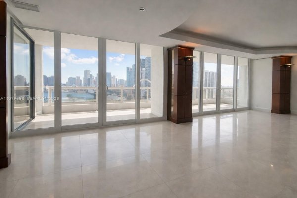 1717 N Bayshore Dr #A-3354 Miami, FL 33132