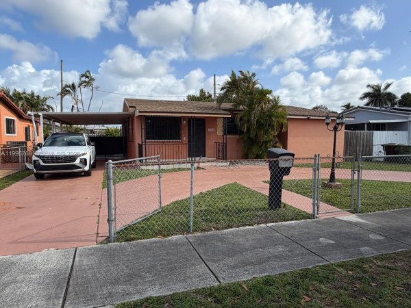 1185 W 32nd St Hialeah, FL 33012