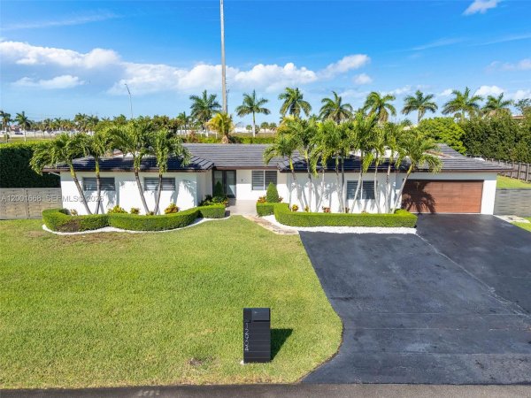 12904 SW 116th Ct Miami, FL 33176