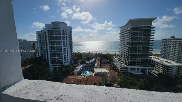 5900 Collins Ave #404 Miami Beach, FL 33140