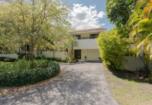4950 San Amaro Dr Coral Gables, FL 33146