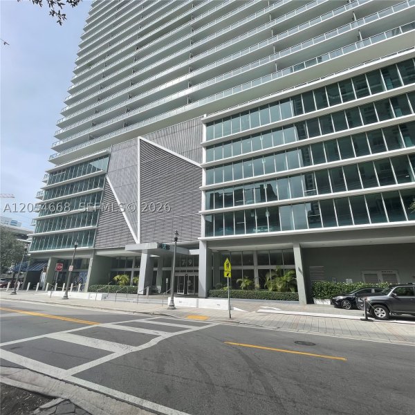 79 SW 12th St #3011-S Miami, FL 33130