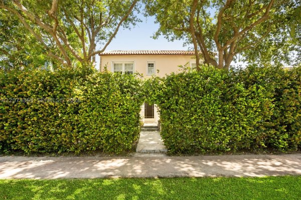 524 W 47th St Miami Beach, FL 33140