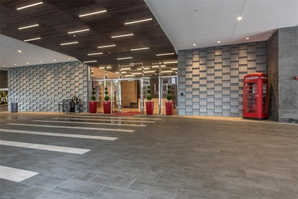 1080 Brickell Ave #4201 Miami, FL 33131