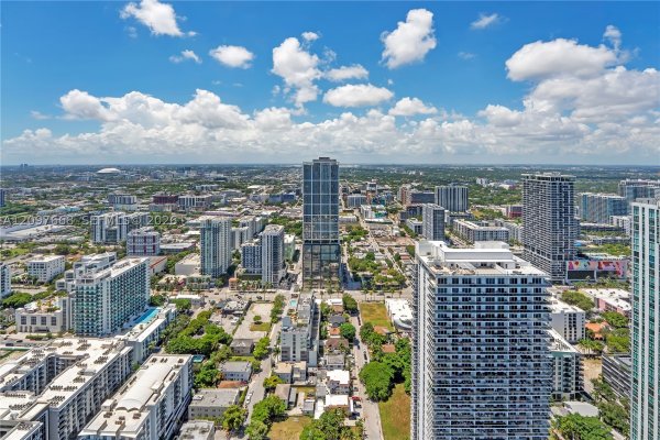 700 NE 24th St #1206 Miami, FL 33137