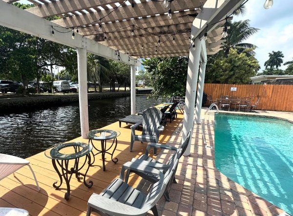 500 SE 9th Ct #1-2 Fort Lauderdale, FL 33316