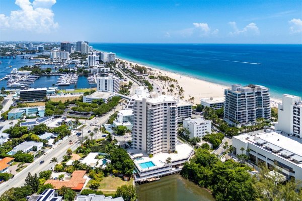 3000 Holiday Dr #1104 Fort Lauderdale, FL 33316