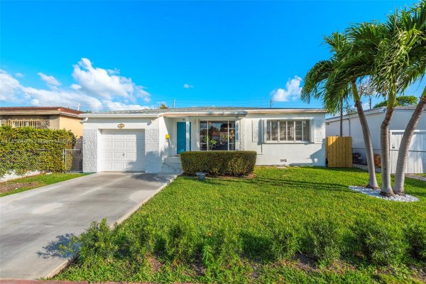 1545 Normandy Dr Miami Beach, FL 33141