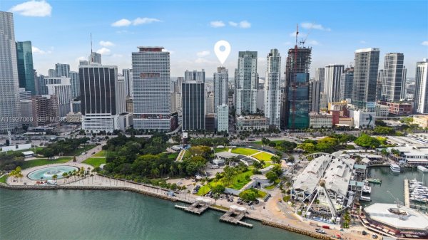 133 NE 2nd Ave #1905 Miami, FL 33132