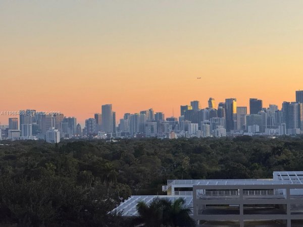 2678 Tigertail #808 Miami, FL 33133