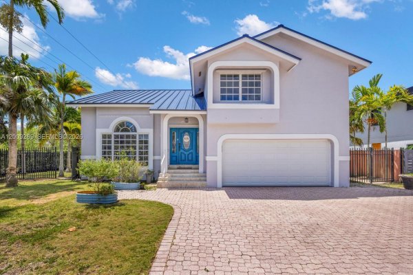 8900 SW 159th Ter Palmetto Bay, FL 33157