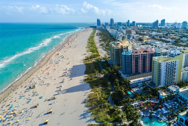 19370 W Collins Ave #902 Sunny Isles Beach, FL 33160