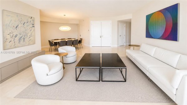 737 Crandon Blvd #402 Key Biscayne, FL 33149