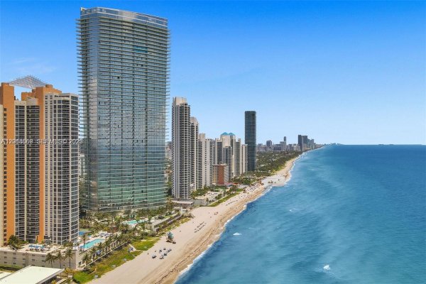 18975 Collins Ave #2204 Sunny Isles Beach, FL 33160